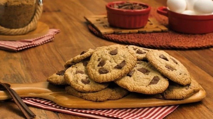 Você sabia que o cookie americano não é originalmente americano? O nome “cookie” vem de uma palavra alemã que significa massa de bolo.